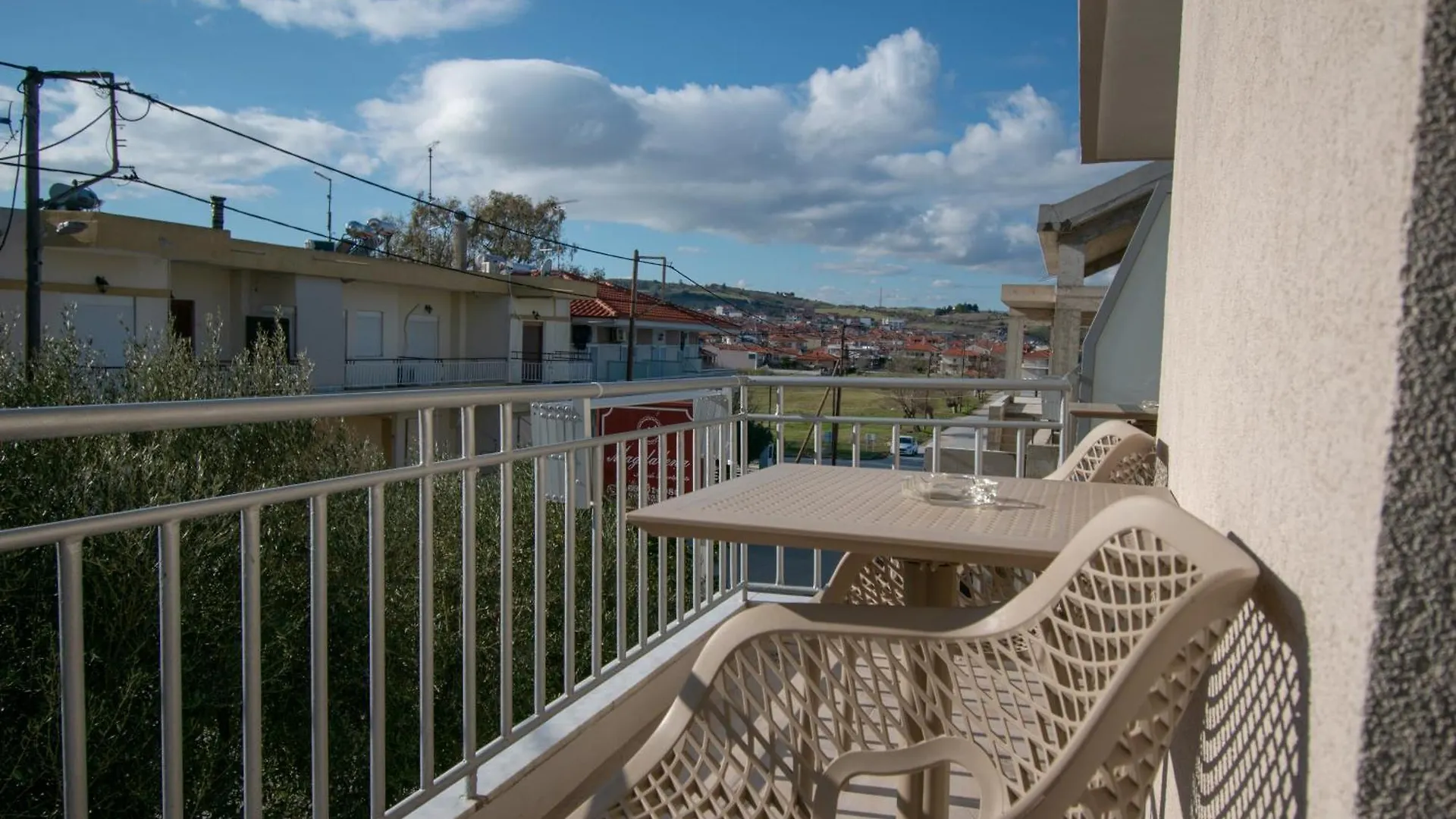 Magdalena Seaside Apartments Nea Roda