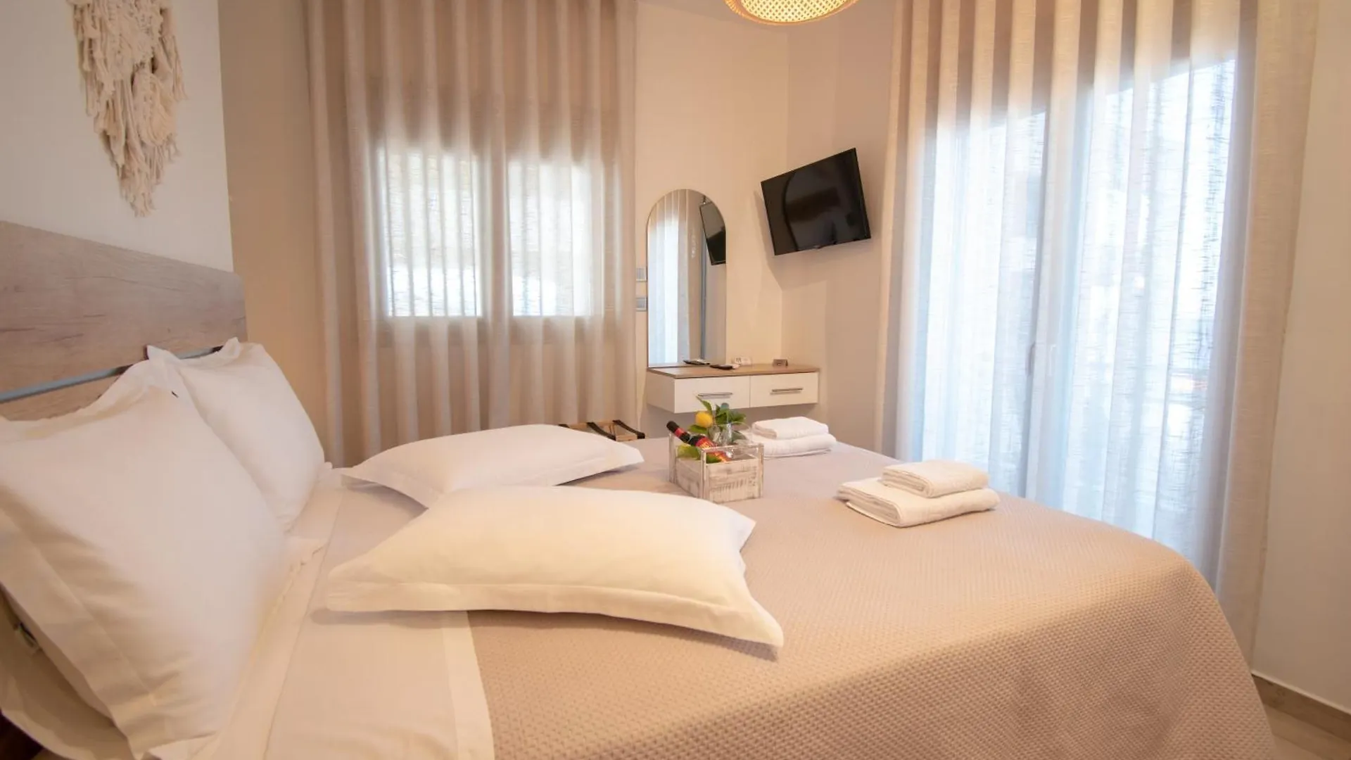 Magdalena Seaside Apartments Νέα Ρόδα