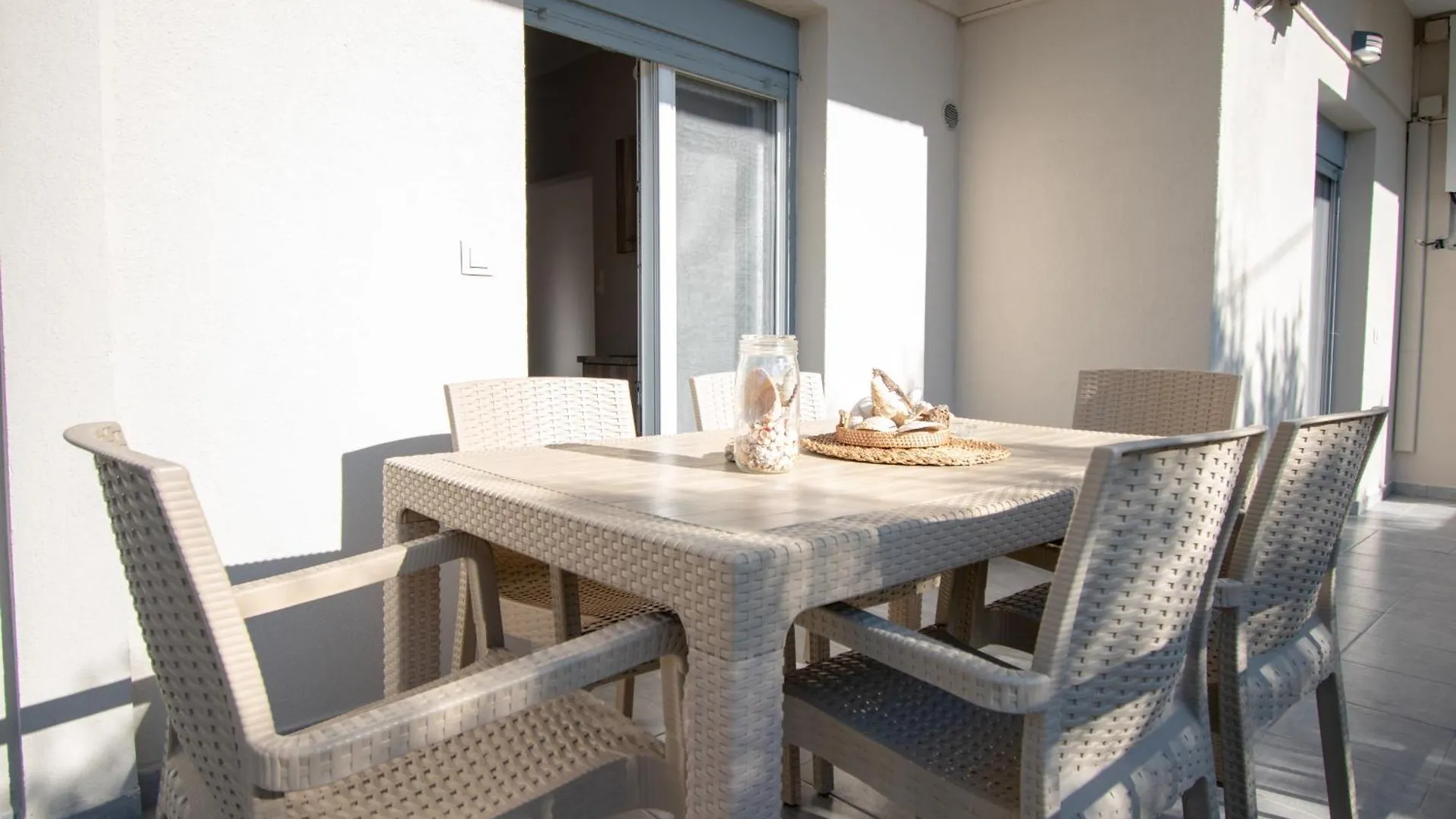 Magdalena Seaside Apartments Νέα Ρόδα